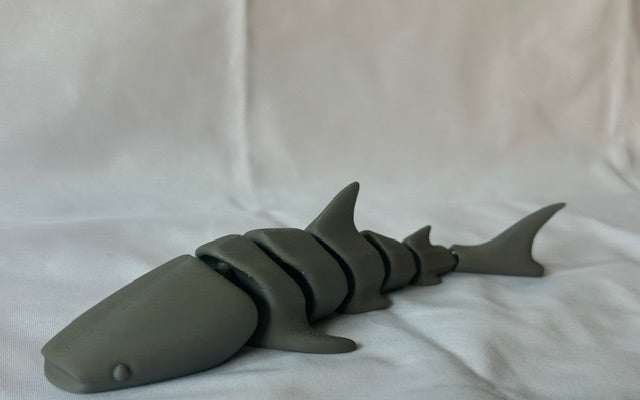 Fidget flexi shark