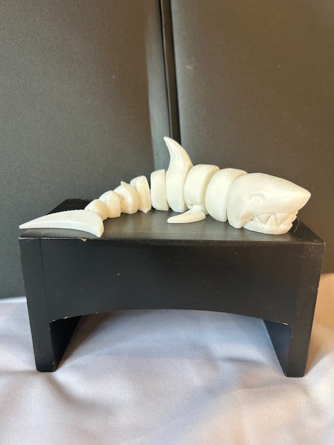 Articulated shark Fidget
